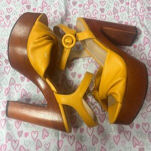 Veronica Beard Gela Heeled Sandals size 8